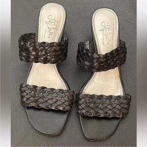 Life Stride Leather Woven Sandals 2 Upper Straps Heel 2 Inch Heels Size 8 Women